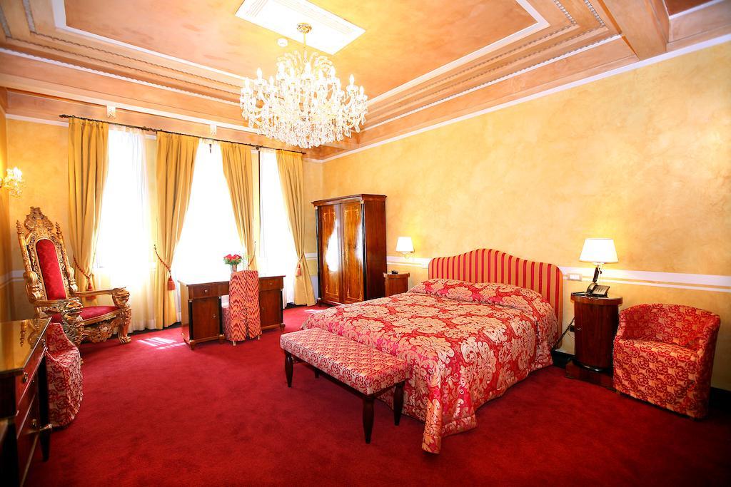Vigo Hotel Ploieşti Oda fotoğraf